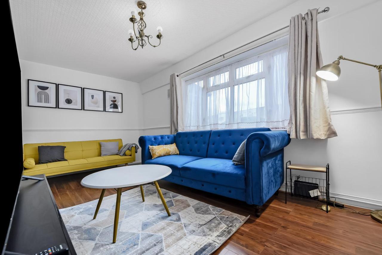 Stylish Excel 3 Bedroom Flat ลอนดอน ภายนอก รูปภาพ